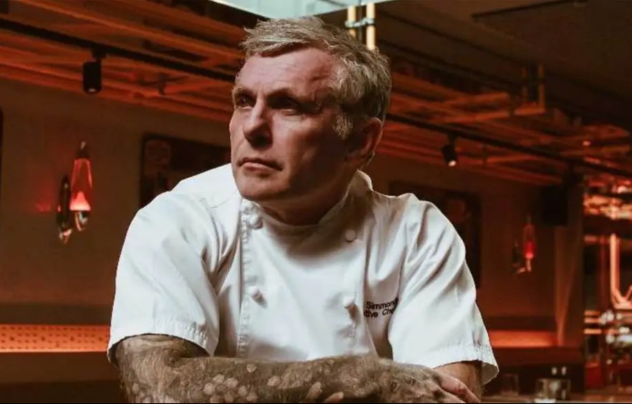 adam simmonds voyage restaurant closure